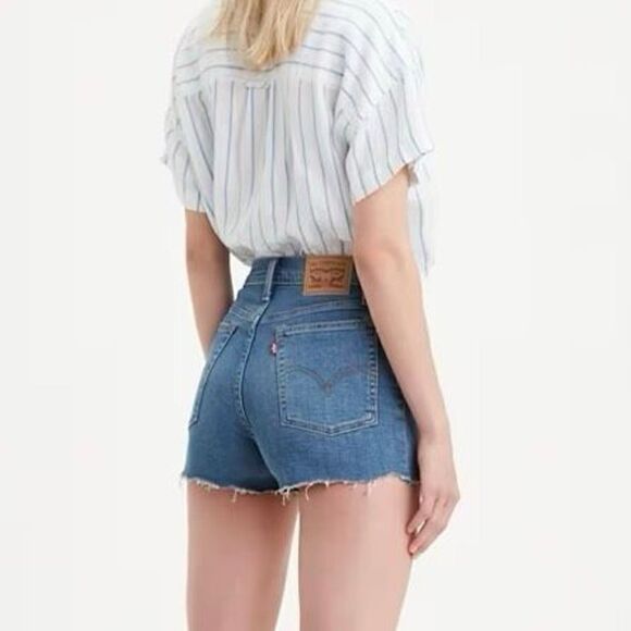 NWT Levi’s High Rise Shorts - Picture 3 of 11